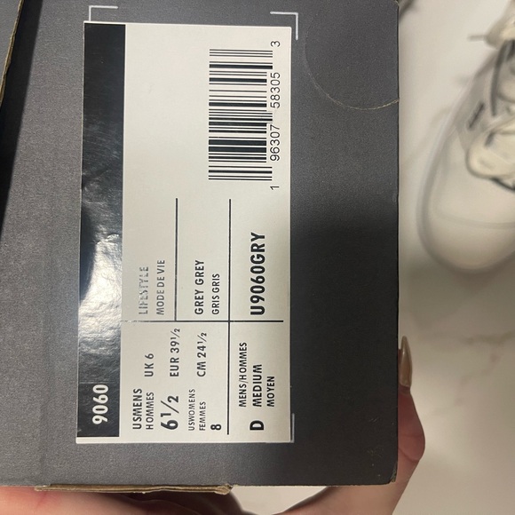 Worn twice, just not my style - Picture 3 of 3